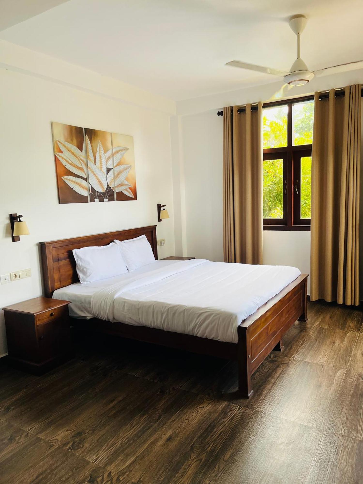 Green Parrot Beach Resort タンガラ エクステリア 写真