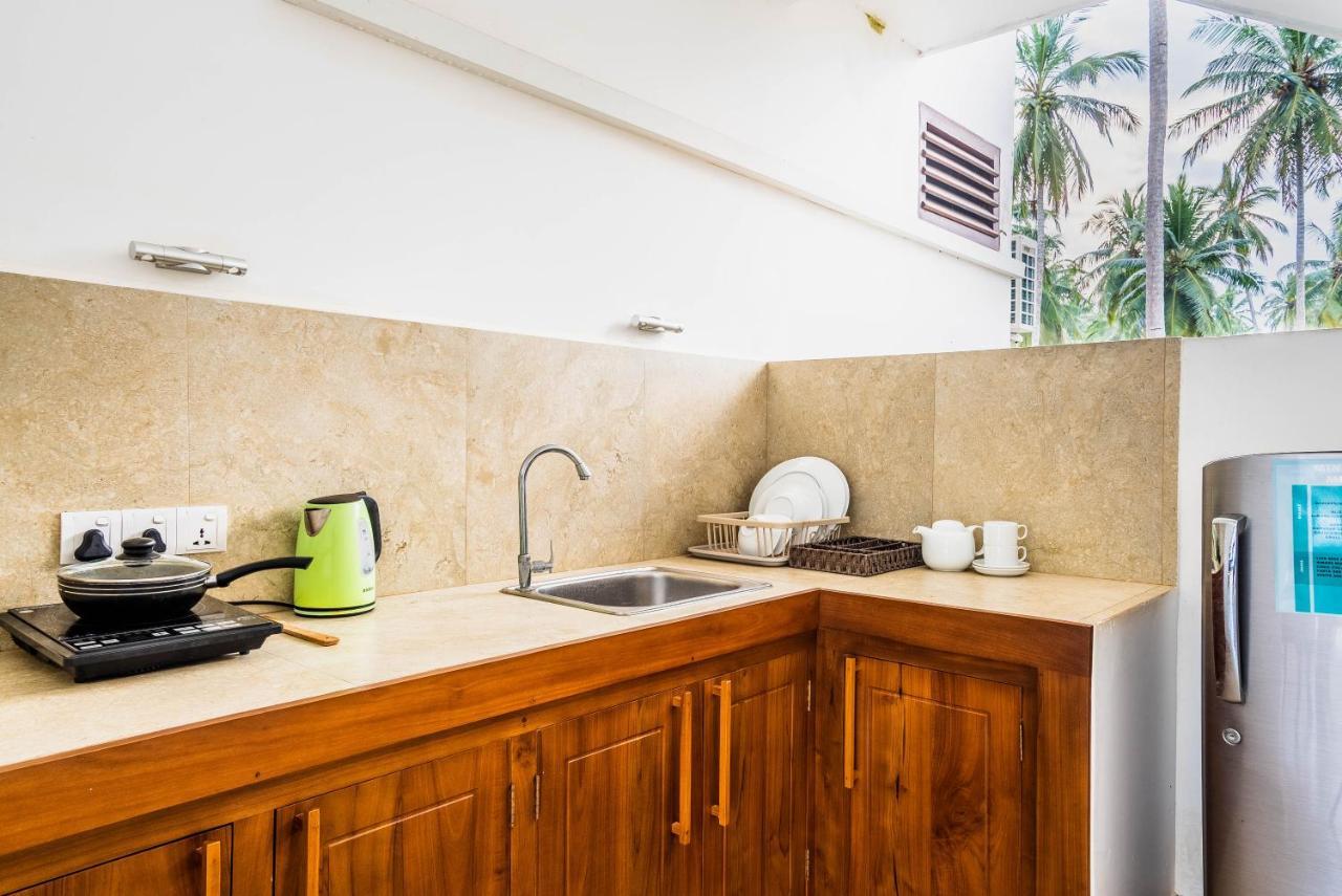 Green Parrot Beach Resort タンガラ エクステリア 写真